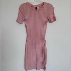 H&M Ribbed Pink Short Sleeve Midi Dress Size US 4 Womens